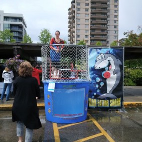 Pediatrician Dr. Glenn Robertson gets ready for a dunk.